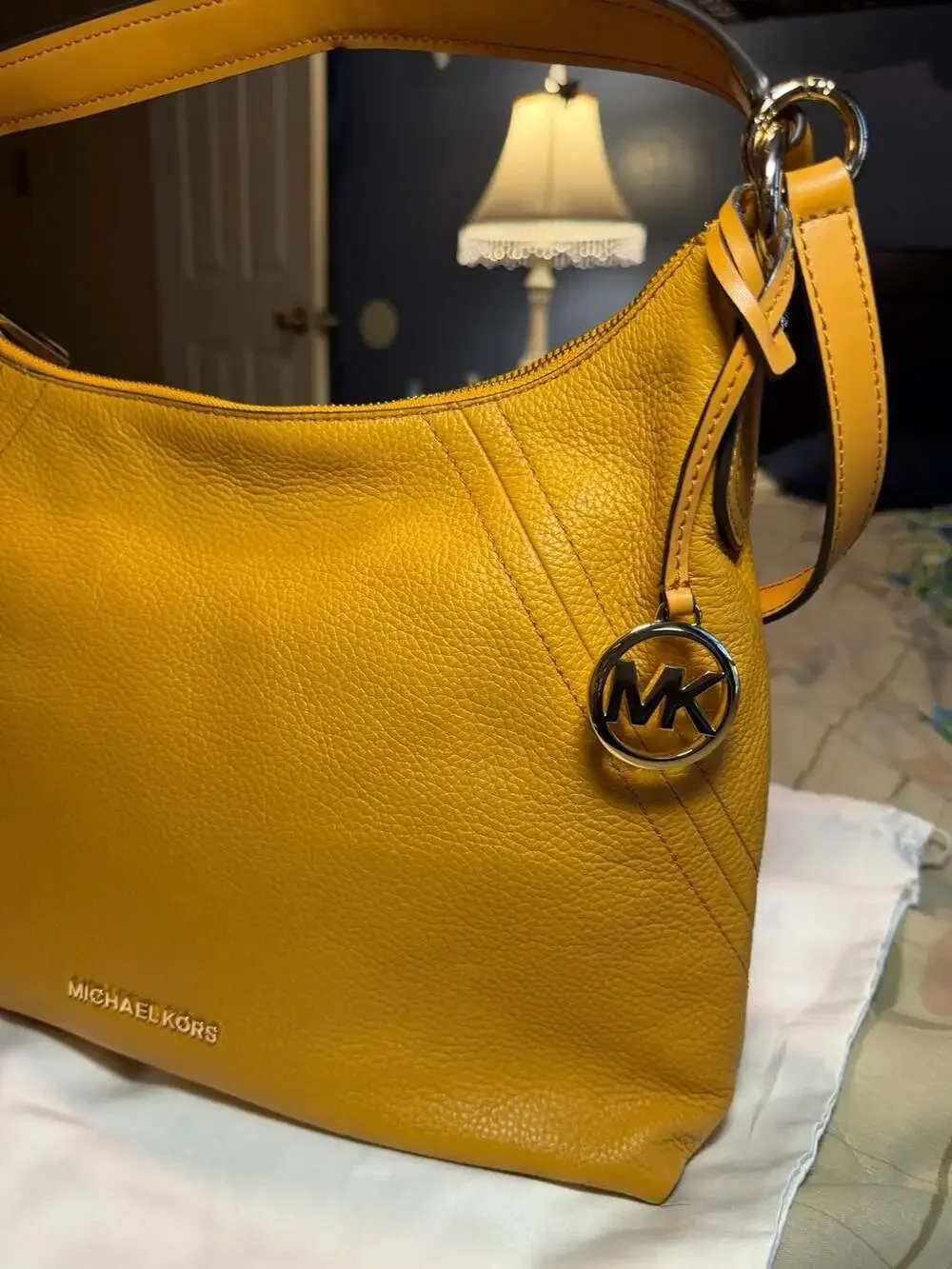 Michael Kors Aria Large Shoulder Bag Sun Yellow Leather Hobo Purse